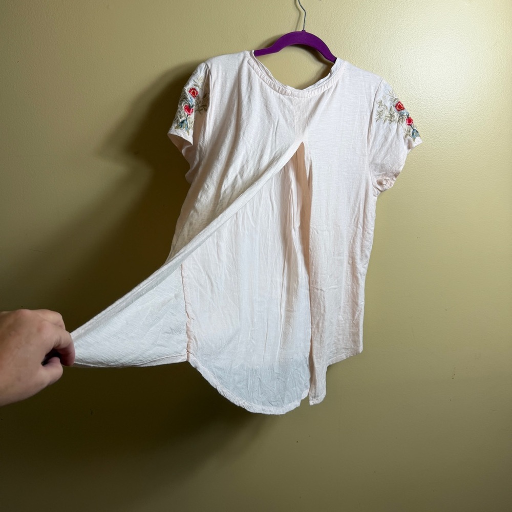 Sundance Embroidered Cream Blouse with Multicolor Floral Accents - Picture 6 of 9